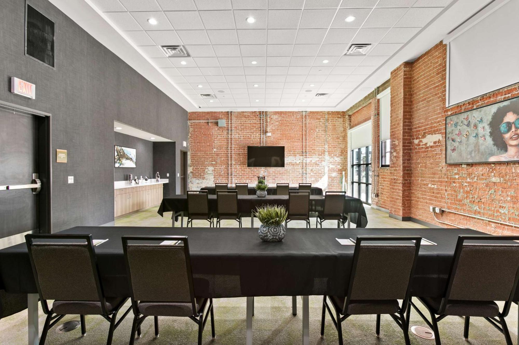 Home2 Suites By Hilton Phoenix Downtown Exteriör bild