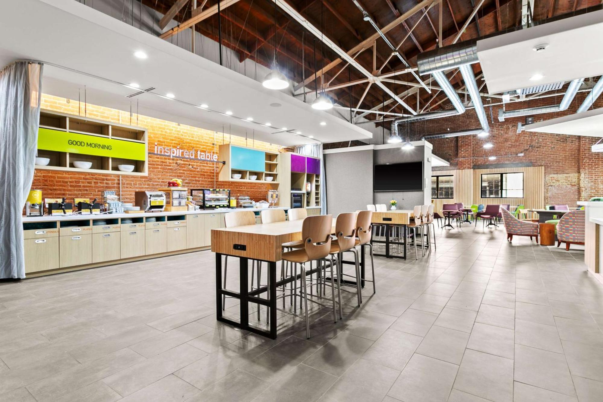 Home2 Suites By Hilton Phoenix Downtown Exteriör bild
